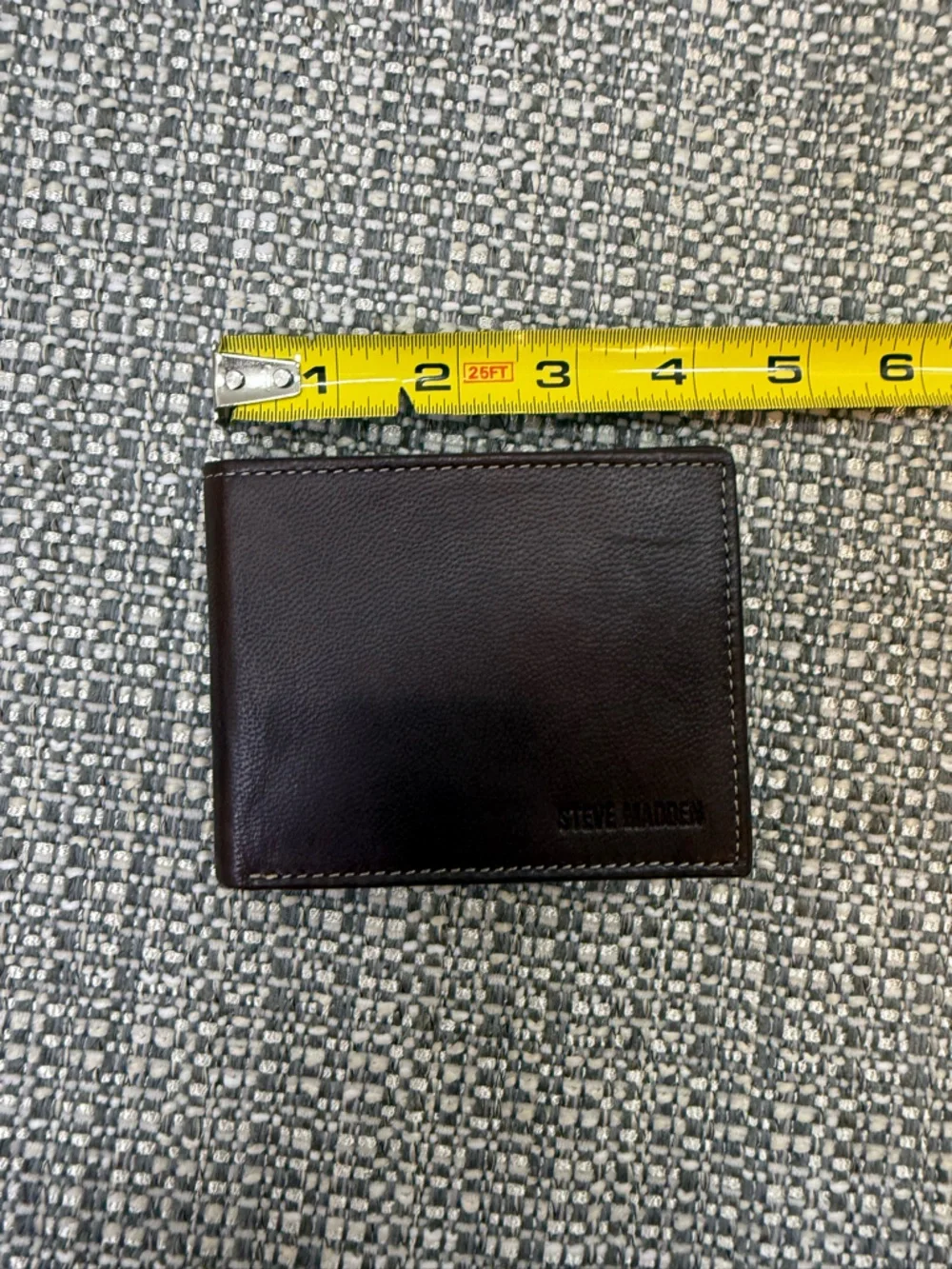 Steve Madden Brown Genuine Leather Passcase Wallet. RFID Protection.‎ NWOT